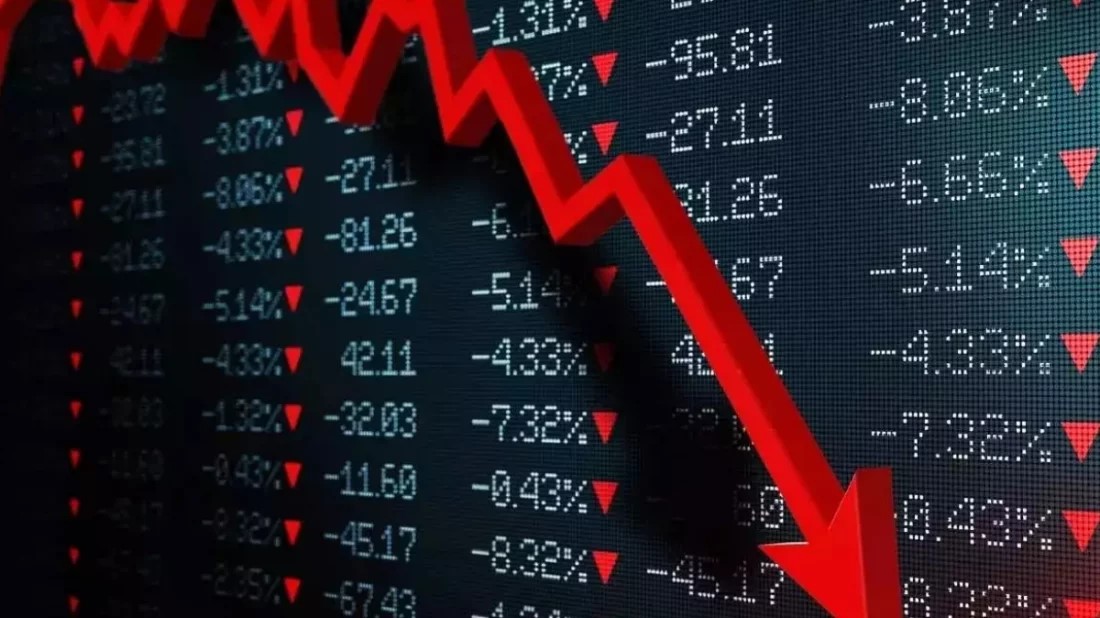 টানা দরপতনে শেয়ার বাজার আতঙ্কে বিনিয়োগকারীরা