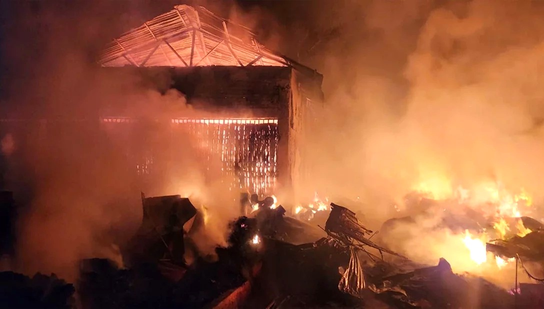 খাগড়াছড়ির লারমা স্কয়ারে আবারও আগুন: আতঙ্কিত স্থানীয়রা