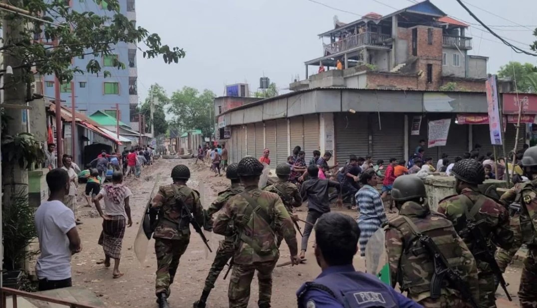 ‘অপমানে’ কারাখানার ছাদ থেকে লাফিয়ে শ্রমিকের মৃত্যু, রণক্ষেত্র গাজীপুর
