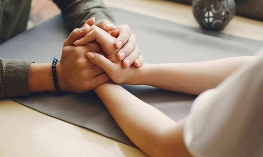 সম্পর্ক টিকিয়ে রাখতে মেনে চলুন এই নিয়মগুলো