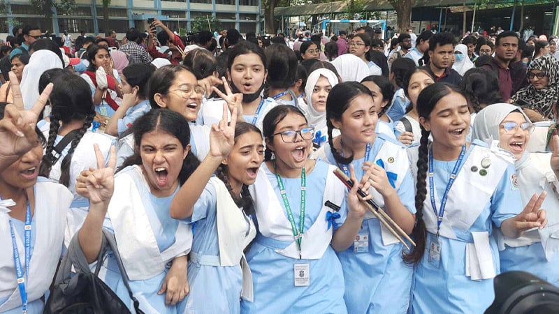 এসএসসি পরীক্ষায় পাসের হার ৬৮ দশমিক ৪৫, কমেছে জিপিএ-৫