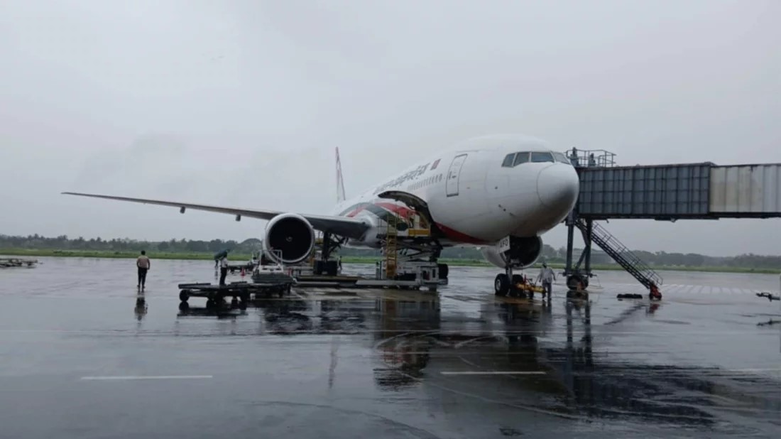 দুই ঘণ্টা পর সচল শাহ আমানতের রানওয়ে