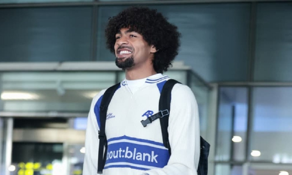 ভিয়েতনামে পৌঁছে বাংলাদেশ দলে যোগ দিলেন হামজা চৌধুরী