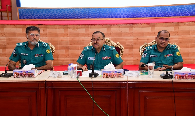 অতীতের নির্বাচনী কালিমা থেকে পুলিশকে বের হতে হবে: ডিএমপি কমিশনার