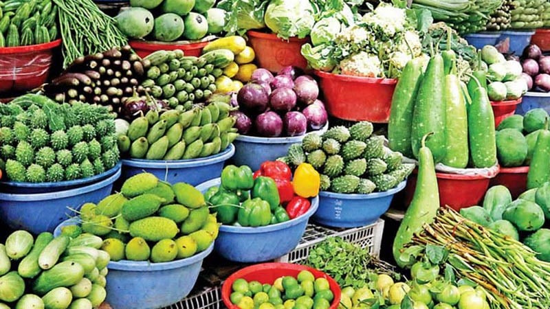 সবজির দাম চড়া, সয়াবিন তেলে ঘাটতি