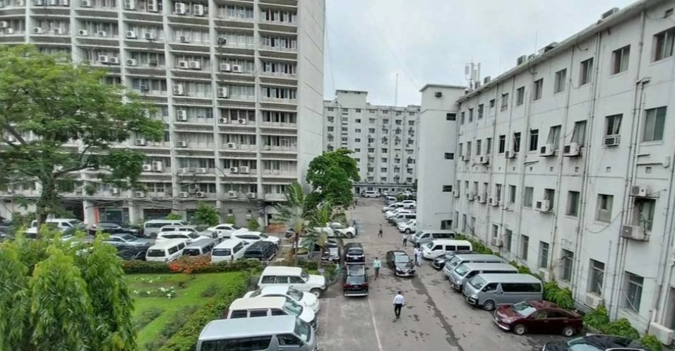 ঈদুল ফিতরের ছুটি শেষে রোববার খুলছে সব অফিস