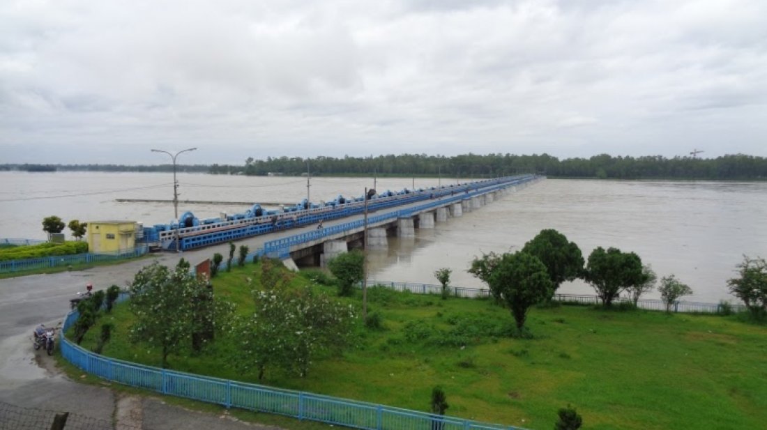 তিস্তা নদীর পানি বিপৎসীমা অতিক্রম, নদীপারে বন্যার ভয়