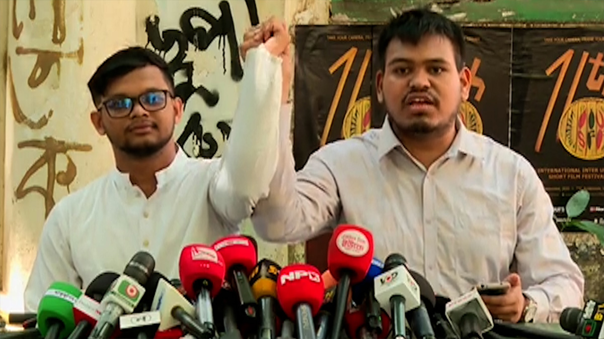 বাকেরকে সমর্থন জানিয়ে ডাকসু নির্বাচন থেকে সরে দাঁড়ালেন মাহিন