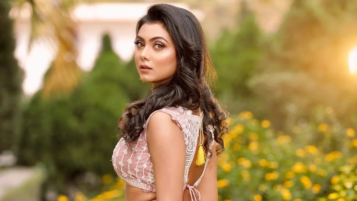 আমি ঋণী হয়ে রইলাম : ইধিকা পাল