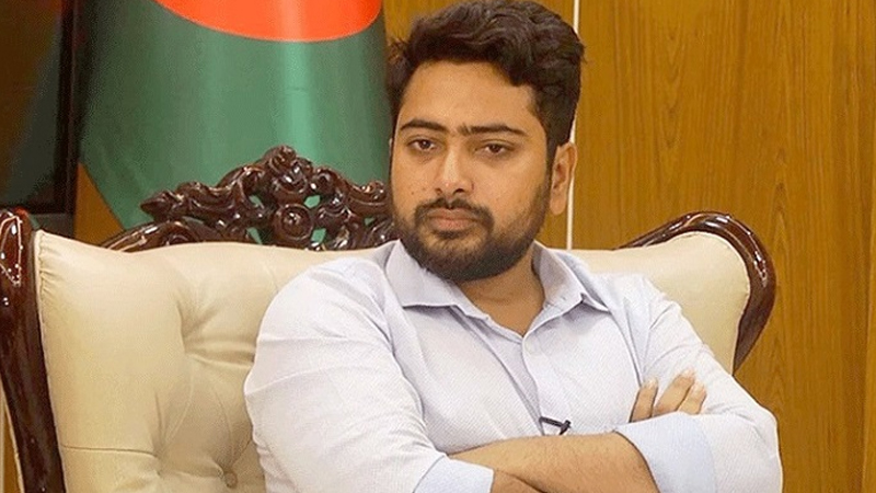 নাহিদ ইসলাম এখনো পদত্যাগ করেননি