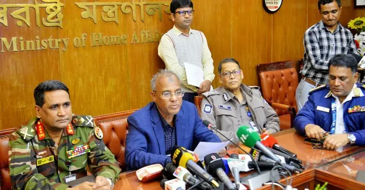 নির্বাচনে ২৫ হাজার বডি ক্যামেরা, থাকবে ৯ লাখ আইনশৃঙ্খলা বাহিনী: স্বরাষ্ট্র উপদেষ্টা