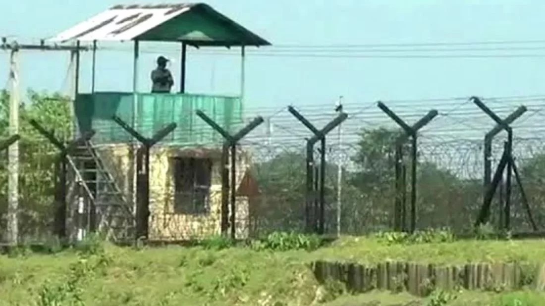 মধ্যরাতে ফেনী সীমান্তে বিএসএফের গুলিতে বাংলাদেশি তরুণ নিহত