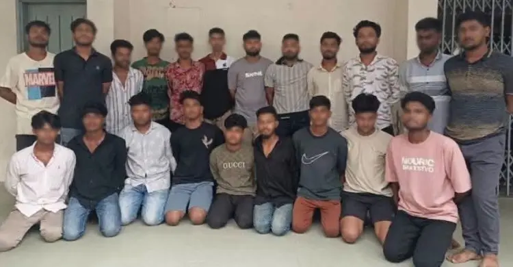 আওয়ামী লীগের ৩১ নেতাকর্মী আটক, ৩ মাইক্রোবাস জব্দ