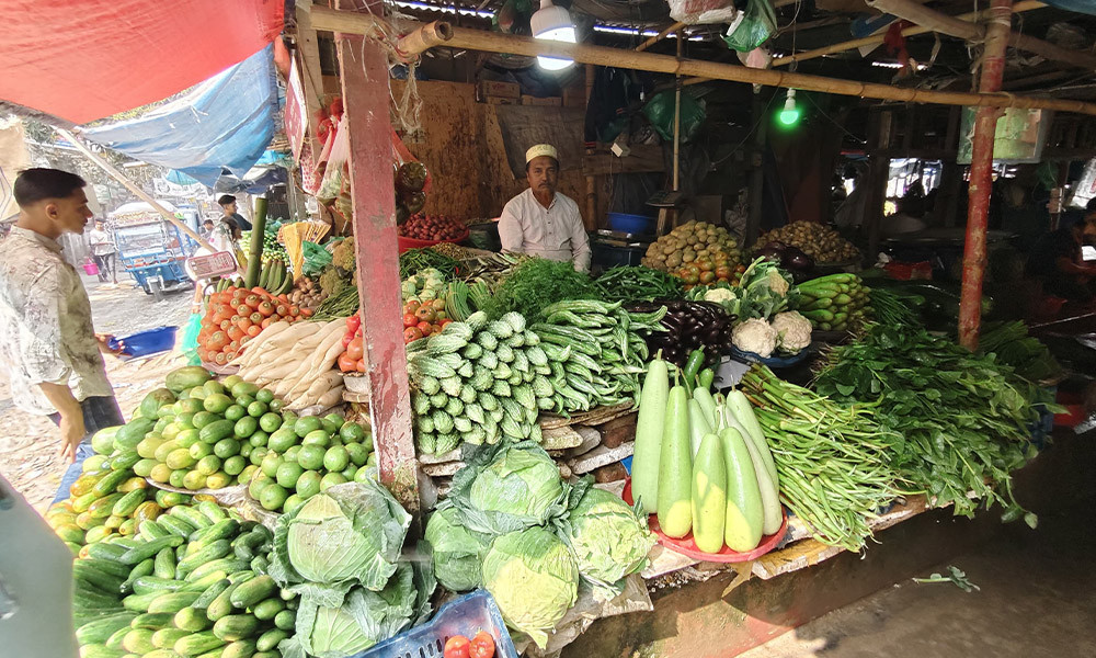 রমজানের শুরুতেই বাজারে আগুন