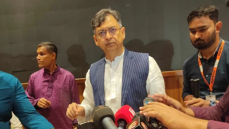 ঐকমত্য তৈরিতে আলোচনা চালিয়ে যাবে বিএনপি: সালাউদ্দিন আহমেদ