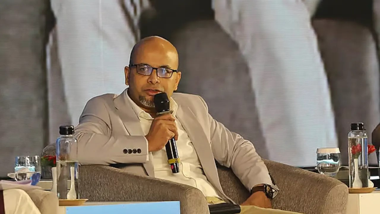 দেশে ইন্টারনেটের দাম কমছে ৩ স্তরে : ফয়েজ আহমদ