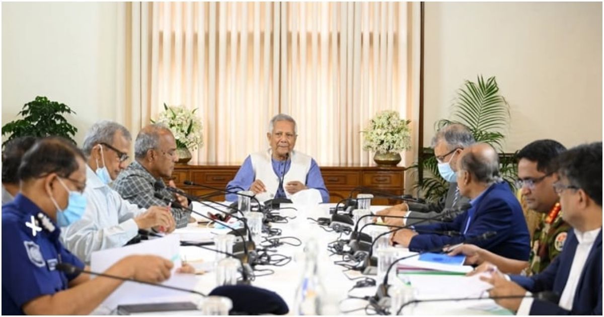 নির্বাচনের প্রস্তুতি নিয়ে প্রধান উপদেষ্টার সঙ্গে আইন-শৃঙ্খলা বাহিনীর সভা