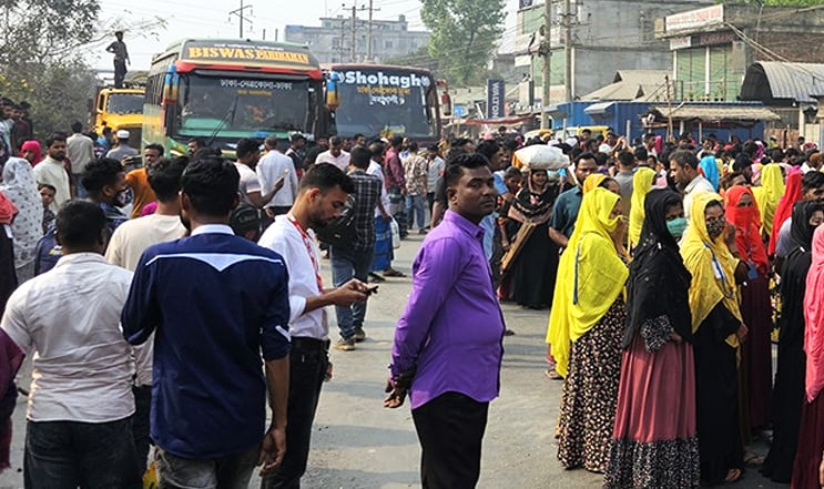 সড়ক দুর্ঘটনায় শ্রমিক নিহত, ঢাকা-ময়মনসিংহ সড়ক অবরোধ