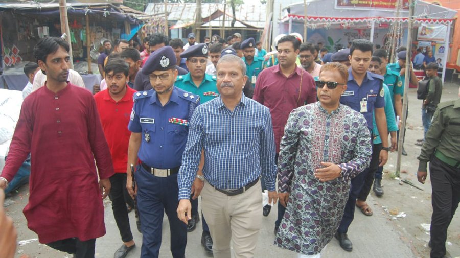 আ. লীগের কার্যক্রমের ওপর নিষেধাজ্ঞা তুলে নেয়ার কোনো সম্ভাবনা নেই: আইন উপদেষ্টা