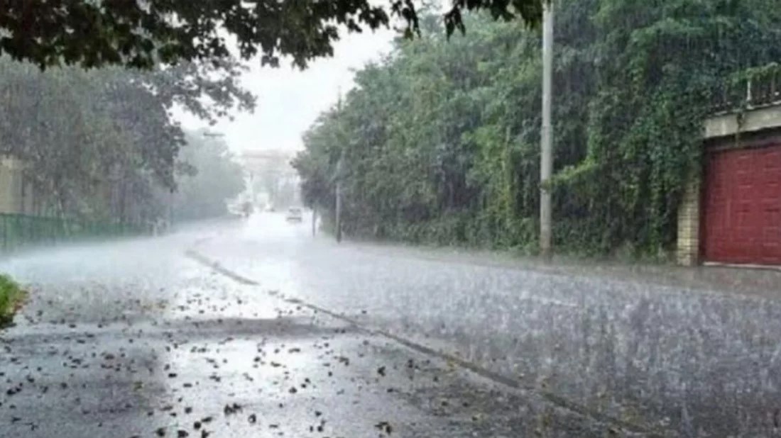 টানা ৫ দিন বজ্রসহ বৃষ্টি হতে পারে যেসব অঞ্চলে