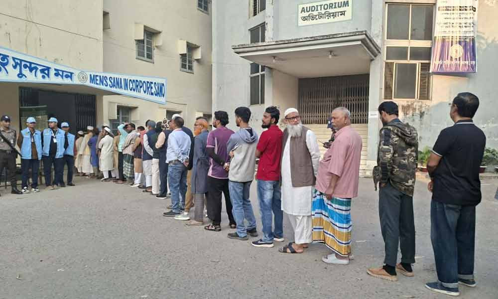 গণতন্ত্রে ফেরার ভোটগ্রহণ চলছে