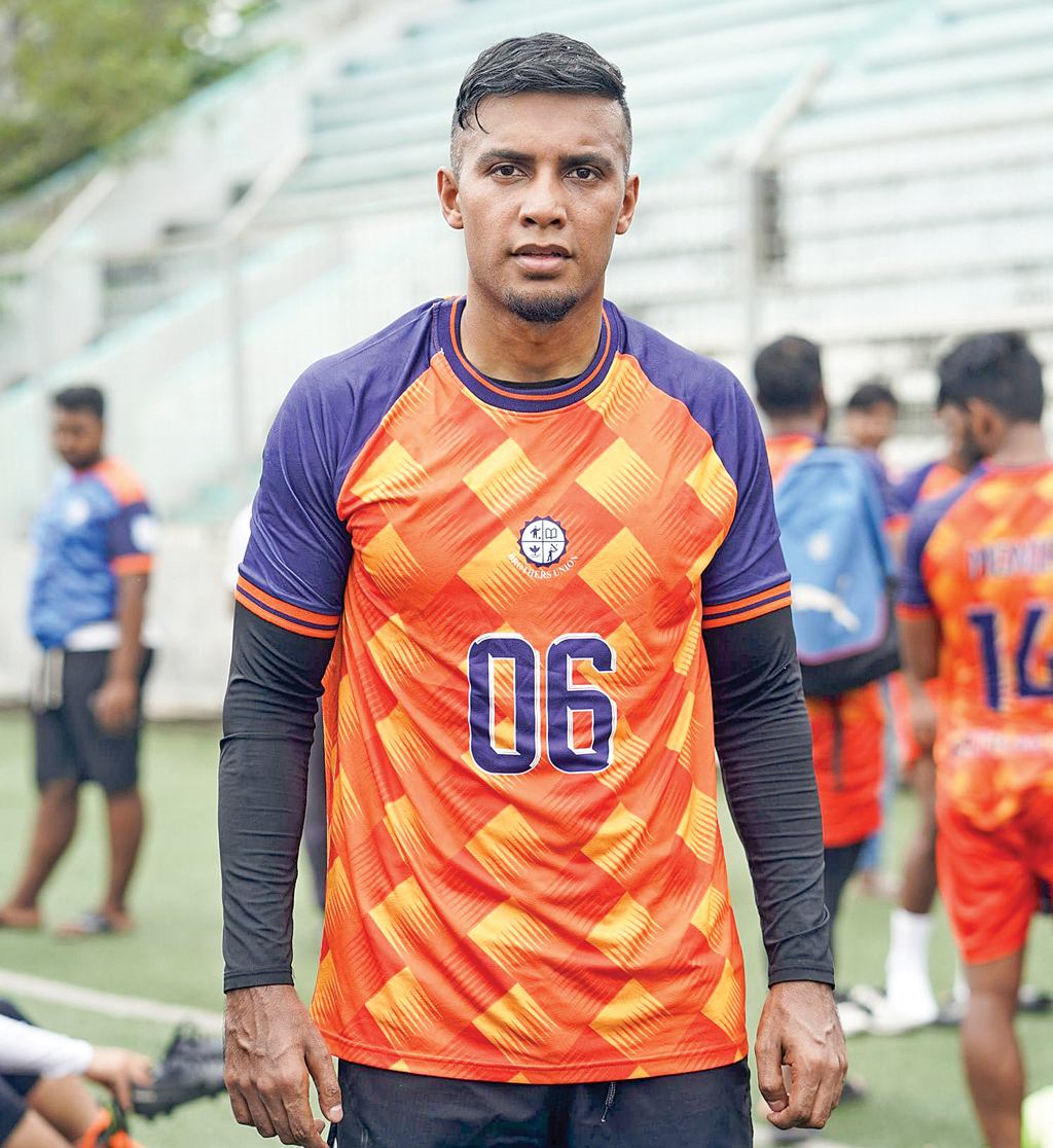 পাঁচ বছর পর শীর্ষ লিগে জামালের গোল, তবু ড্র ব্রাদার্সের; আবাহনীর জয়