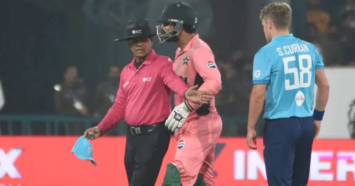 আম্পায়ারের সঙ্গে তর্ক, হারিস রউফকে জরিমানা করল আইসিসি