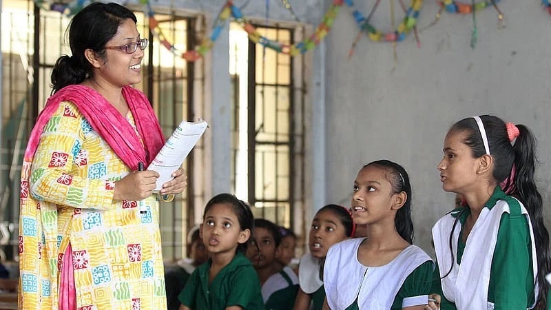 প্রাথমিক বিদ্যালয়ের প্রধান শিক্ষকদের বেতন পদমর্যাদা অনুযায়ী নির্ধারণ